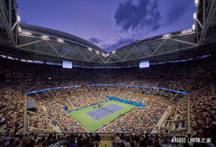 阿卡又送蛋德约再抢费天王纪录，小米辣意外翻船，仨金花双打晋级